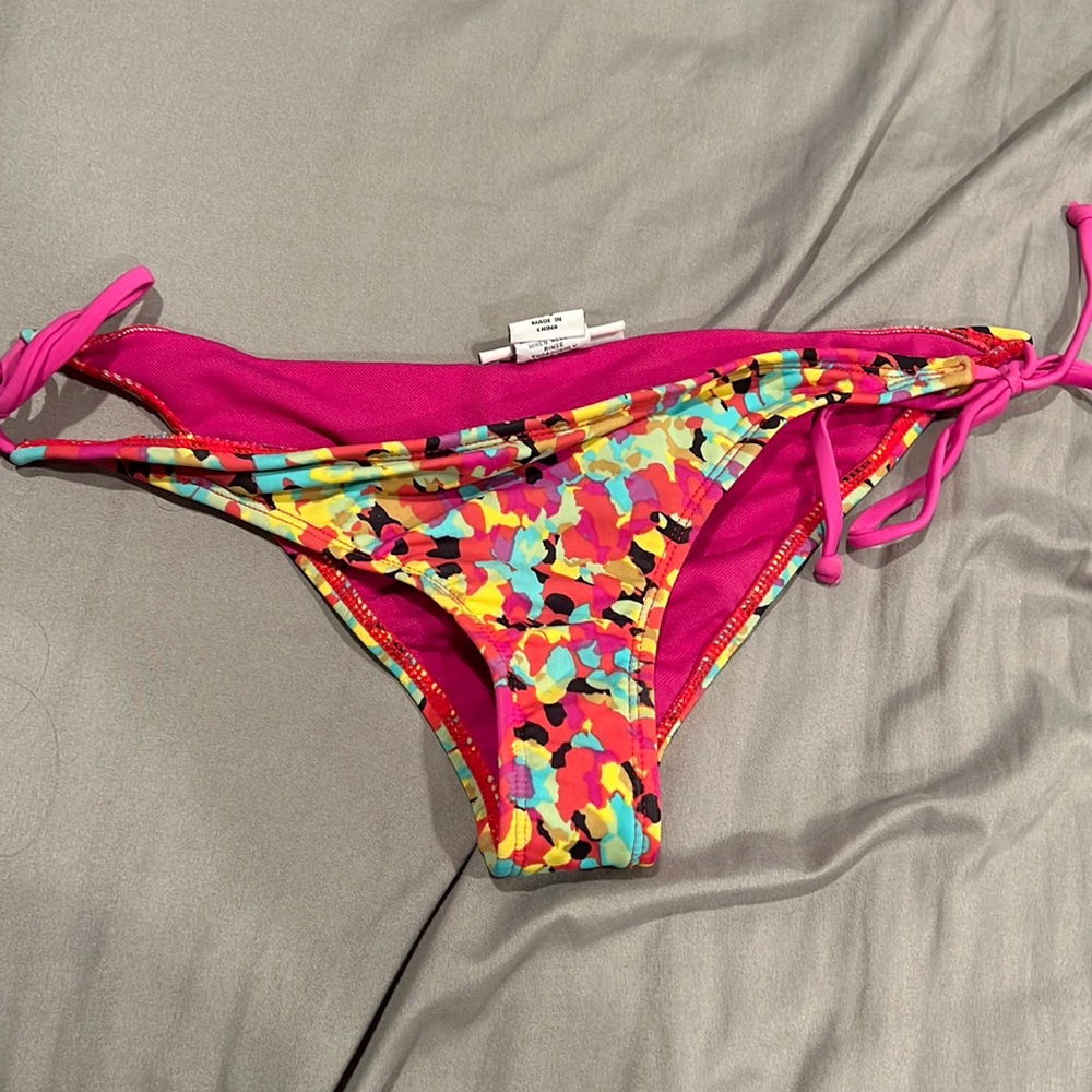 Small multicolored bikini bottoms